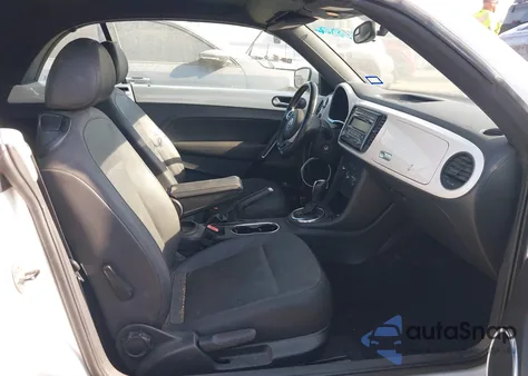 2014 Volkswagen Beetle 2.5L z USA, uszkodzony, nr VIN 3VW5X7AT9EM806522